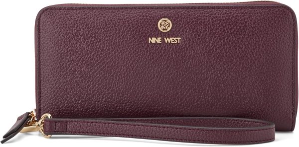 Nine West Lockup 9s zip around with wristlet zipcar